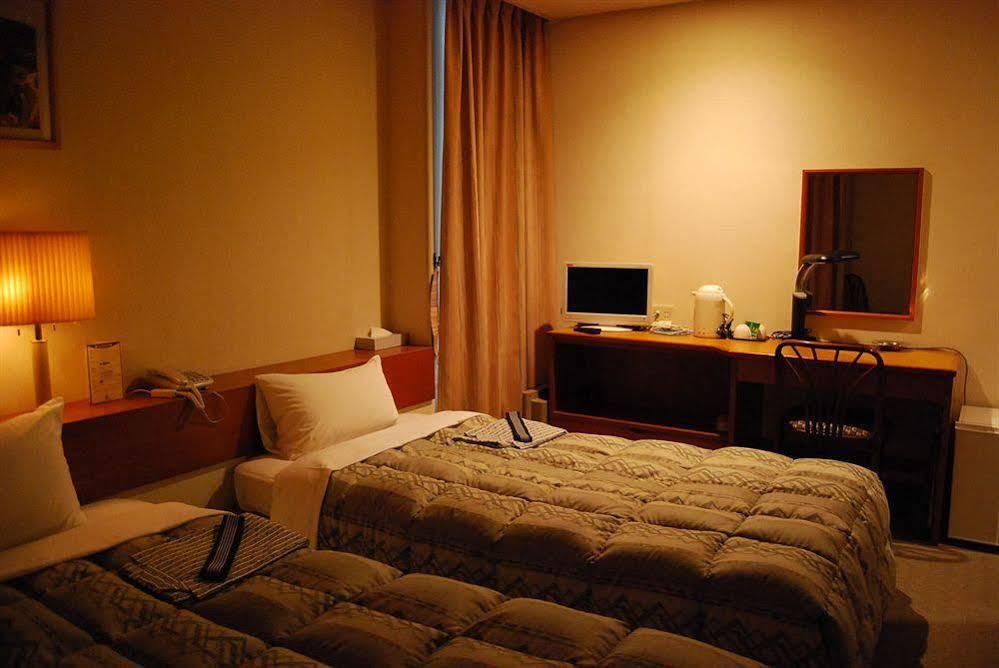 Hotel Kikuei Namba Osaka Esterno foto